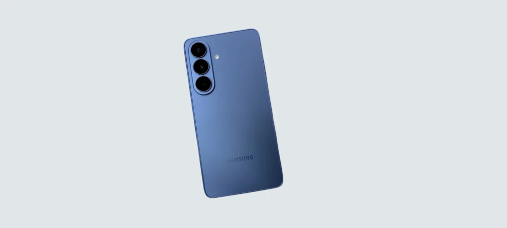 "Samsung S26 base com 3 cameras oficial"